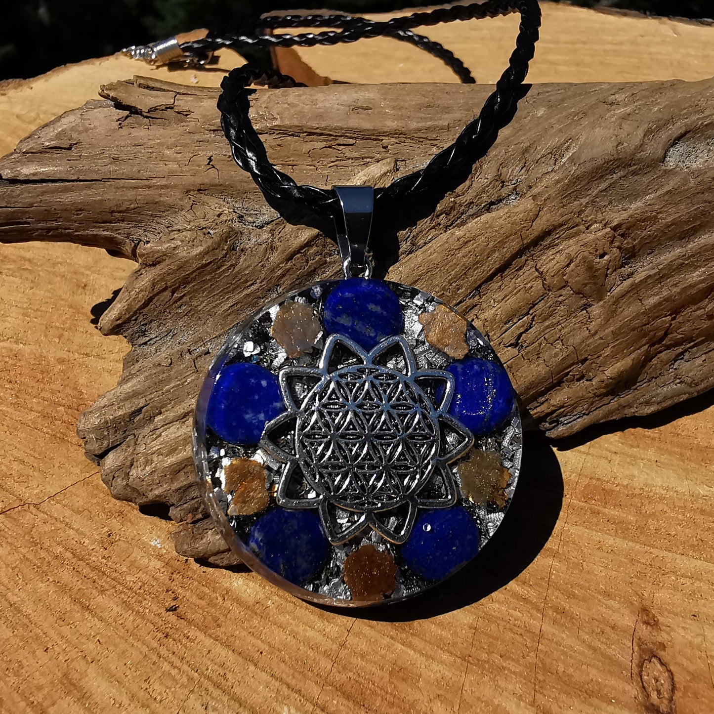Grosser Orgone Anhänger WAHRHEIT mit LAPISLAZULI Lebensblume silber