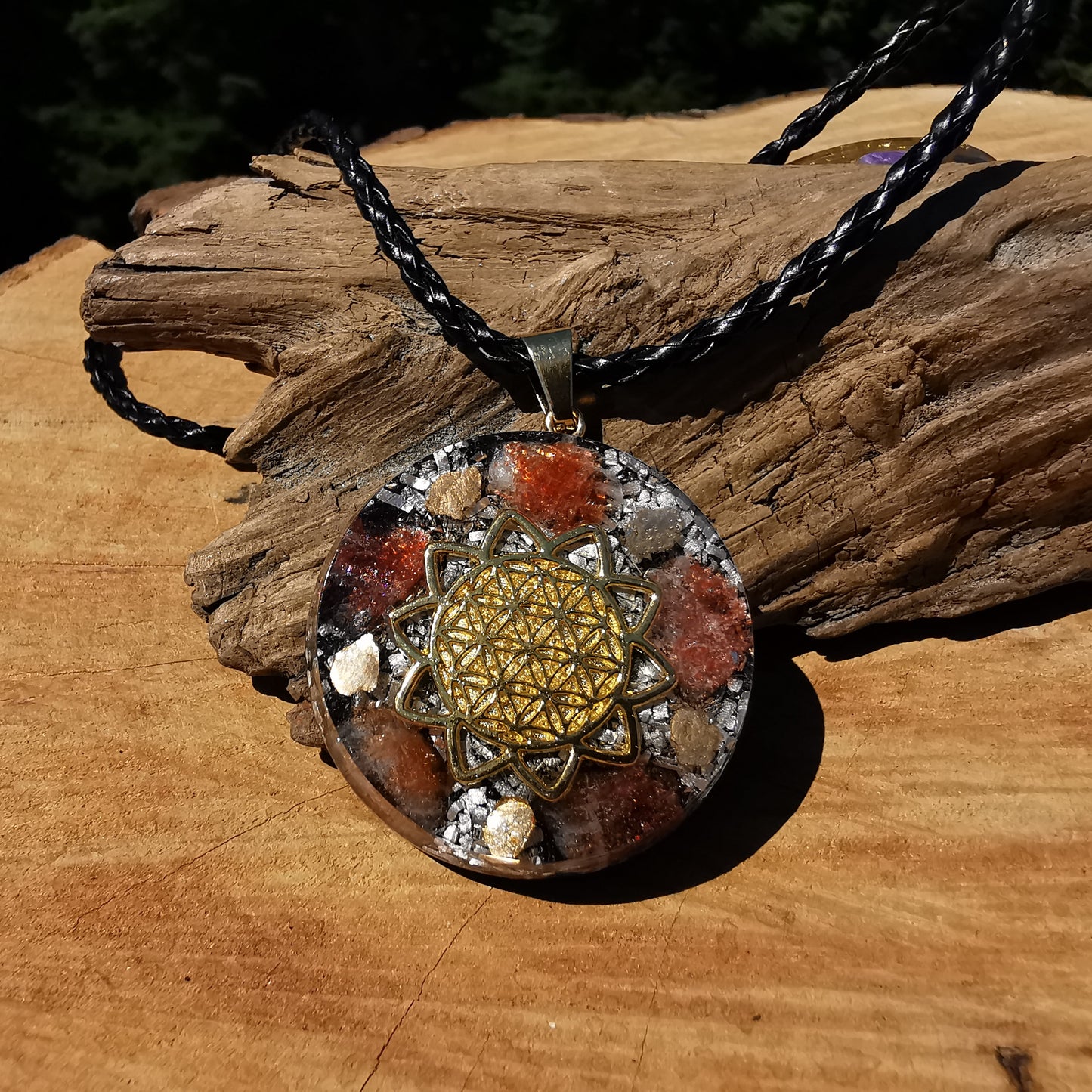 Orgone Anhänger gross LEBENSFREUDE mit SONNENSTEIN Lebensblume gold