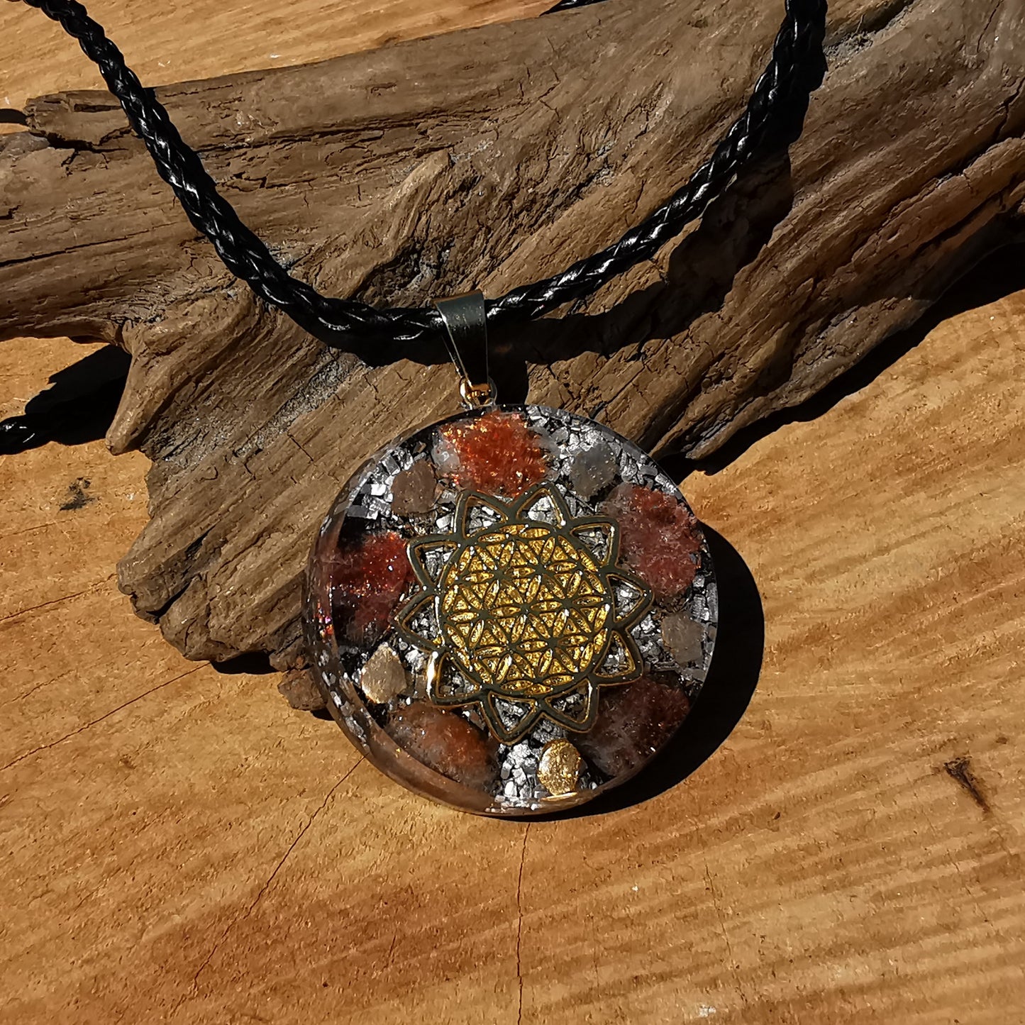 Orgone Anhänger gross LEBENSFREUDE mit SONNENSTEIN Lebensblume gold