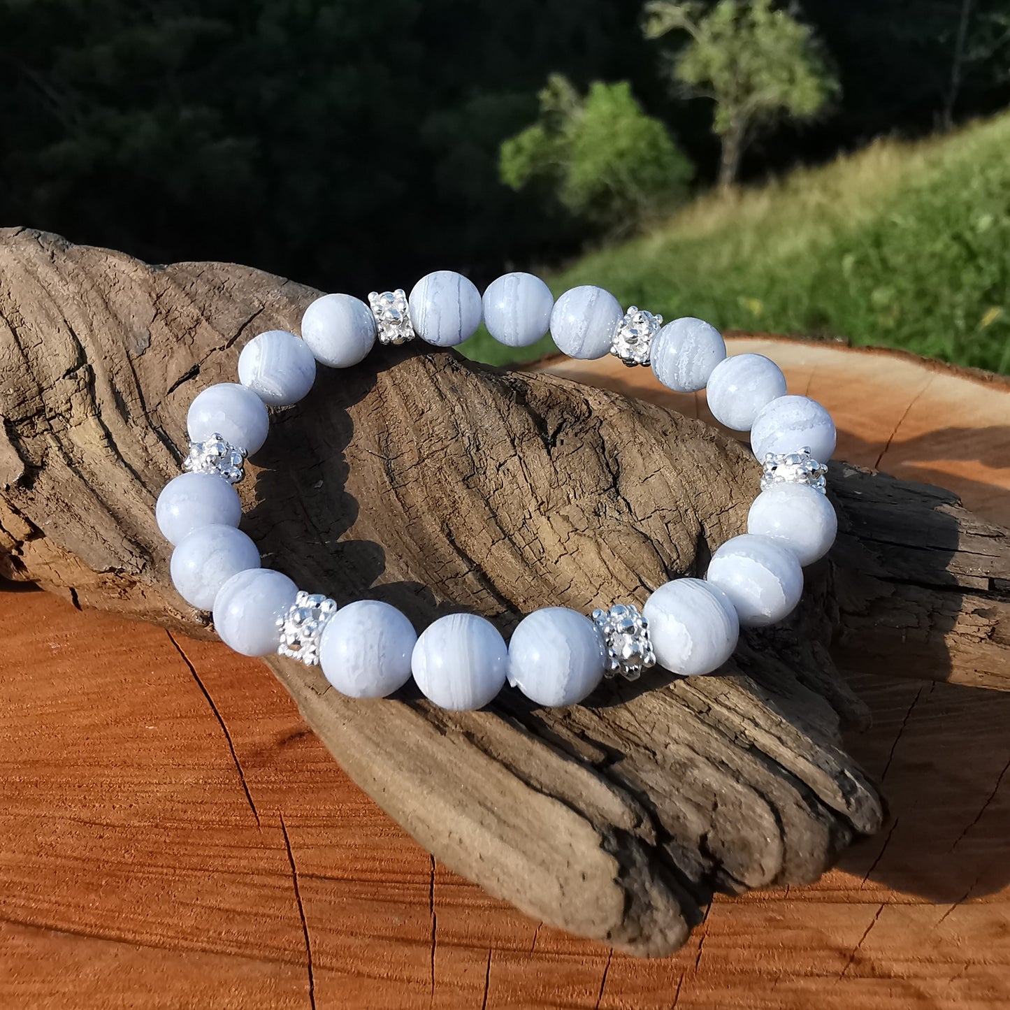 Heilstein Armband LEICHTIGKEIT Chalcedon blau 8mm Kugeln