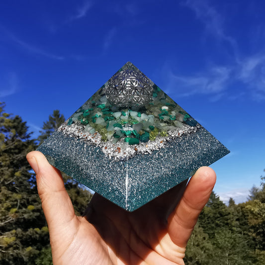 Orgone Cheops pyramid NEW BEGINNING in gold or silver