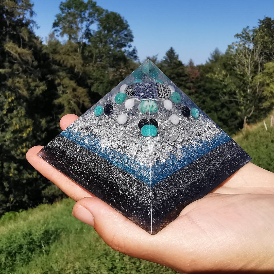 Orgone Cheops Pyramide INNERE RUHE & EMF SCHUTZ 9cm