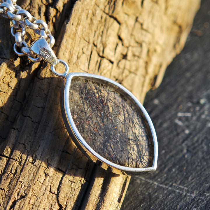 Schwarzer Turmalin Quarz Extraqualität Anhänger gefasst in Silber 925