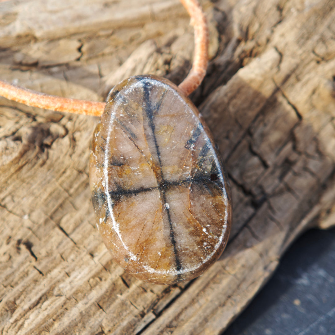 Chiastolith (Psychisches Schutzschild) Trommelstein gebohrt 2 zur Auswahl