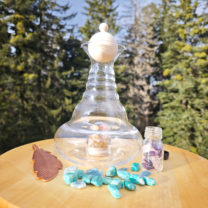 Karaffe Alladin Basic 1,2l Edelsteinfach und Olivenholzstöpsel - mundgeblasen inkl. Wassersteine