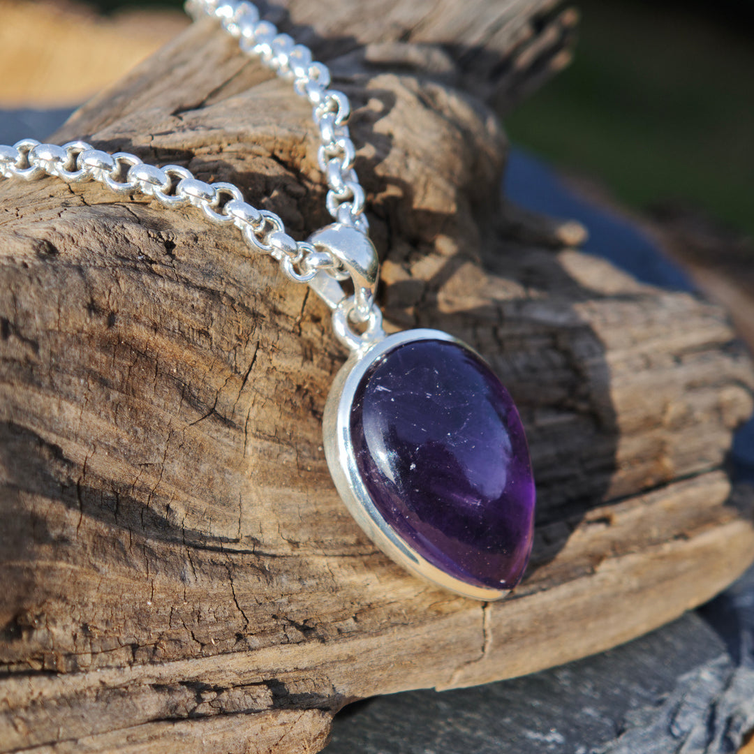 Amethyst Tropfen gefasst in Silber 925