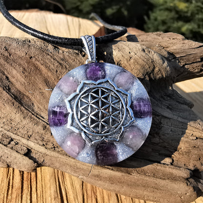 Orgone Anhänger WANDLUNG mit Lepidolith & Amethyst Lebensblume